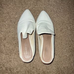 Chinese Laundry Mule